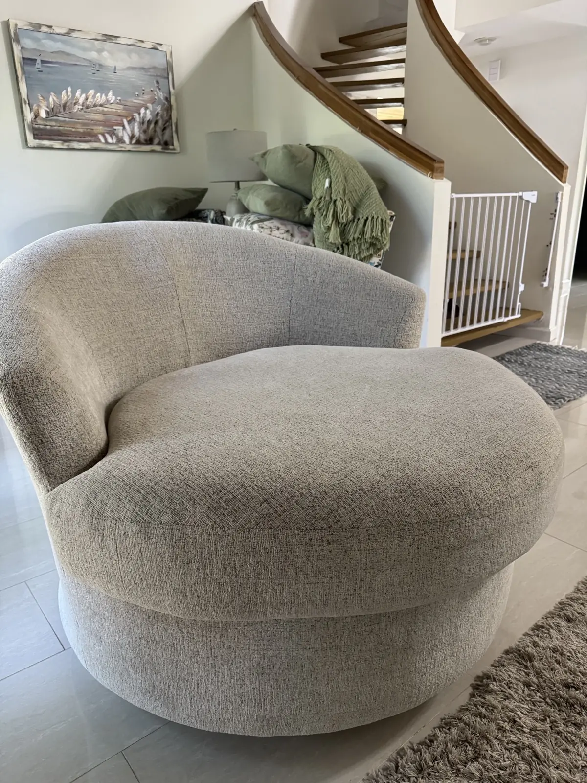 Round swivel chair — before cleaning